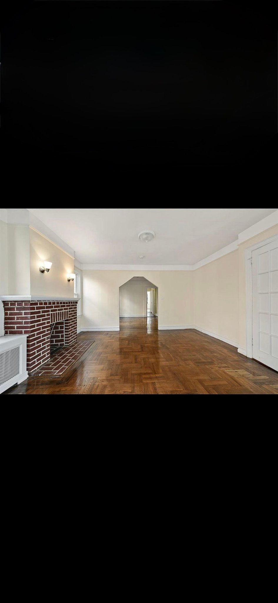 Riverdale Apartment: 6160 Delafield ave