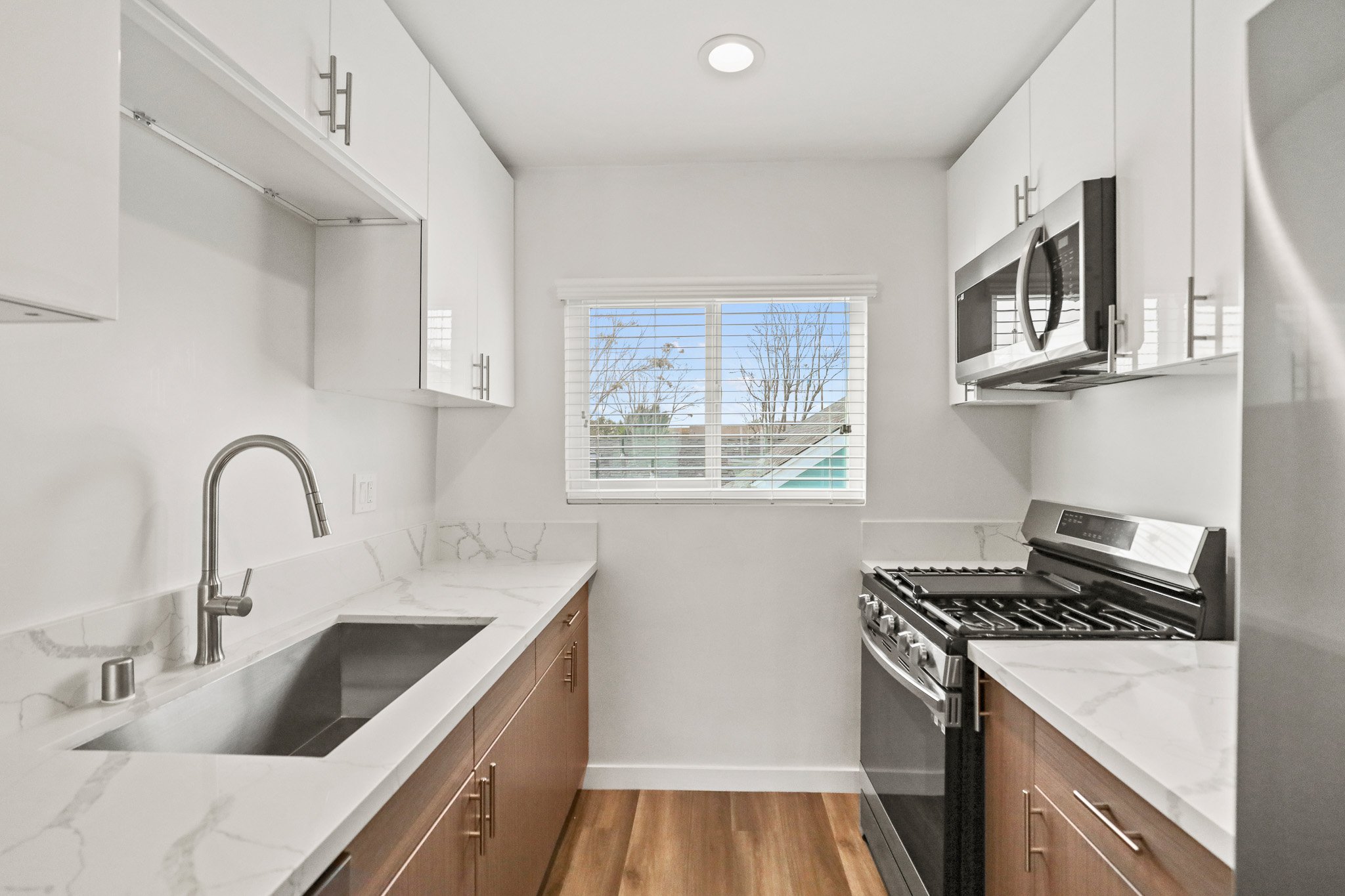Los Angeles Apartment: 1358 W 36th Street