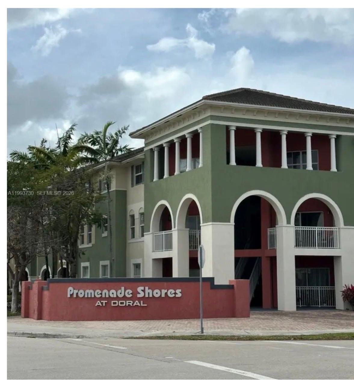 Miami Condo: 10901 NW 83rd St