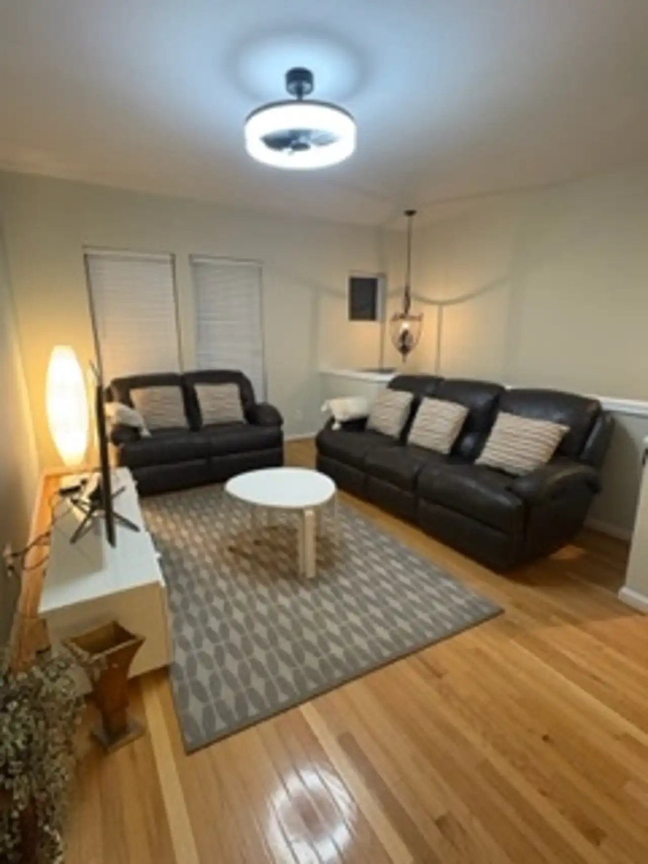 Ashburn Townhome: 42654 New Dawn Terrace