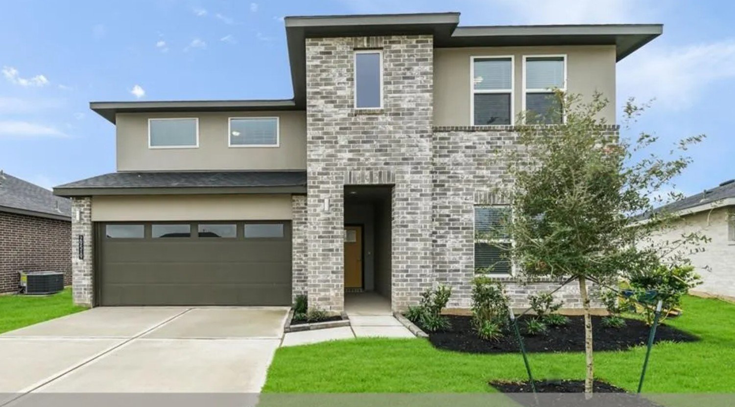 Rosharon House: 8043 House Bank Lane