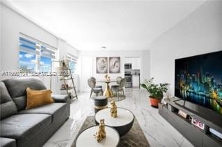 Miami Beach Apartment: 1340 Lincoln Rd