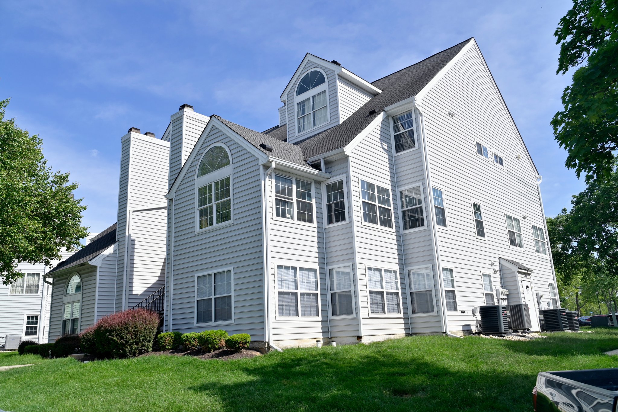 Laurel Condo: 14052 Vista Drive