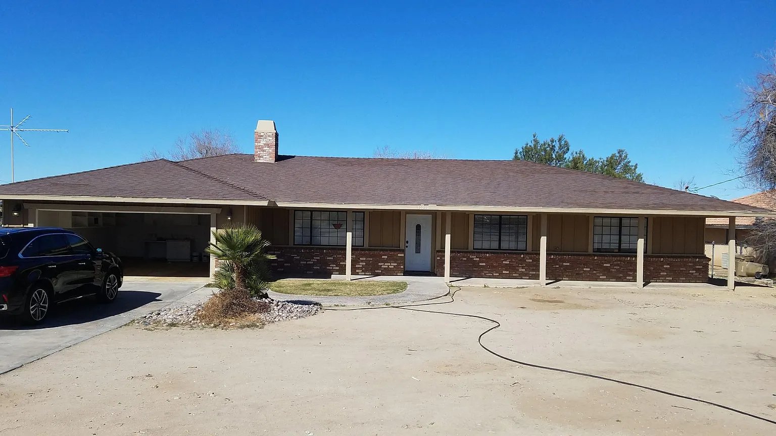 Hesperia House: 17910 Main St