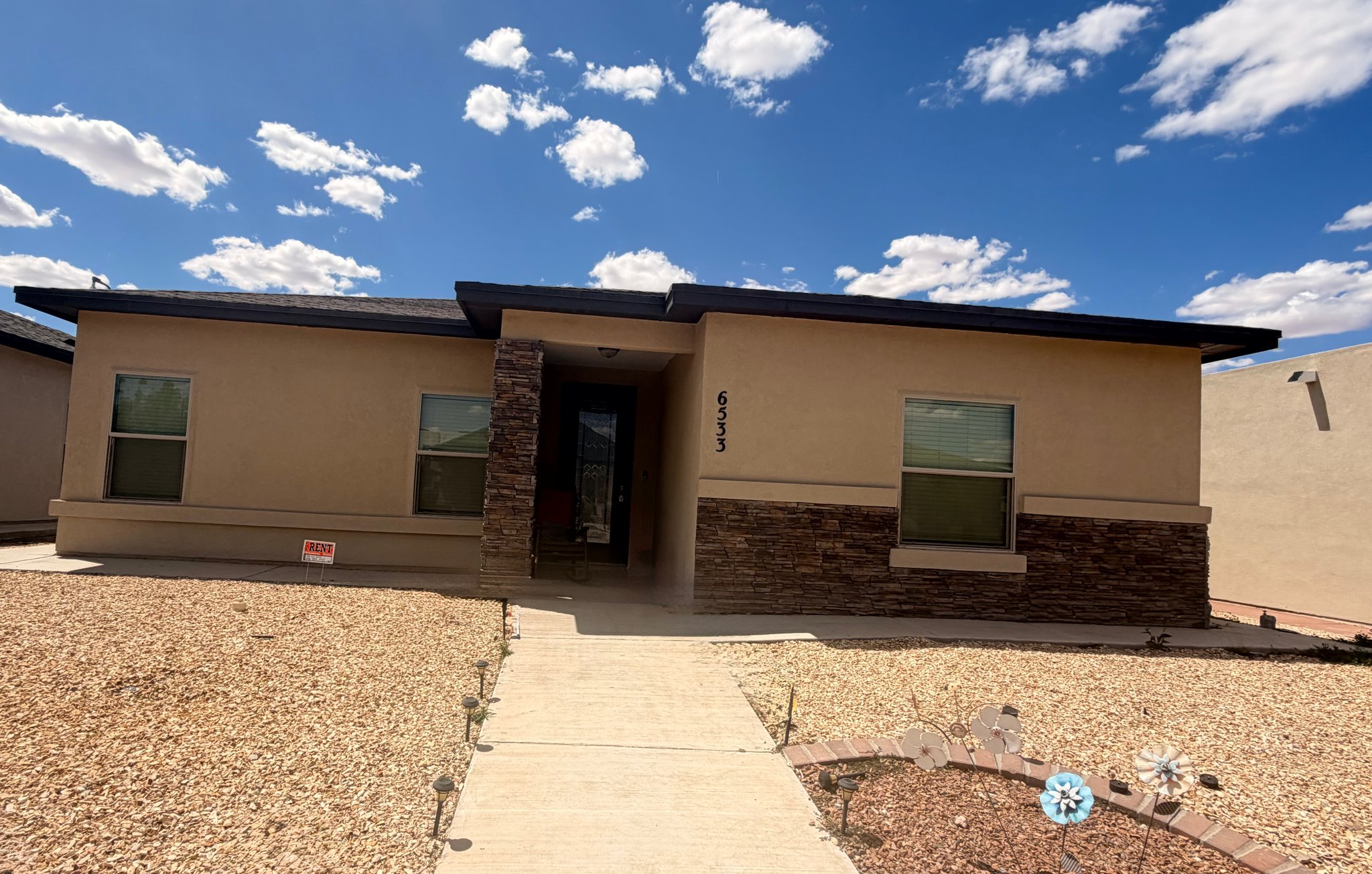 El Paso House: 6533 Toivoa Pl