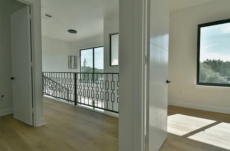 Leander House: 7706 Dakota Cir