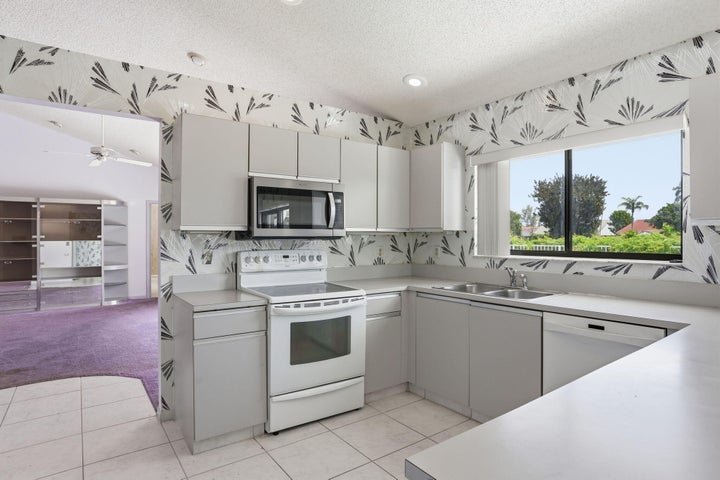 Boynton Beach House: 9476 El Clair Ranch Road