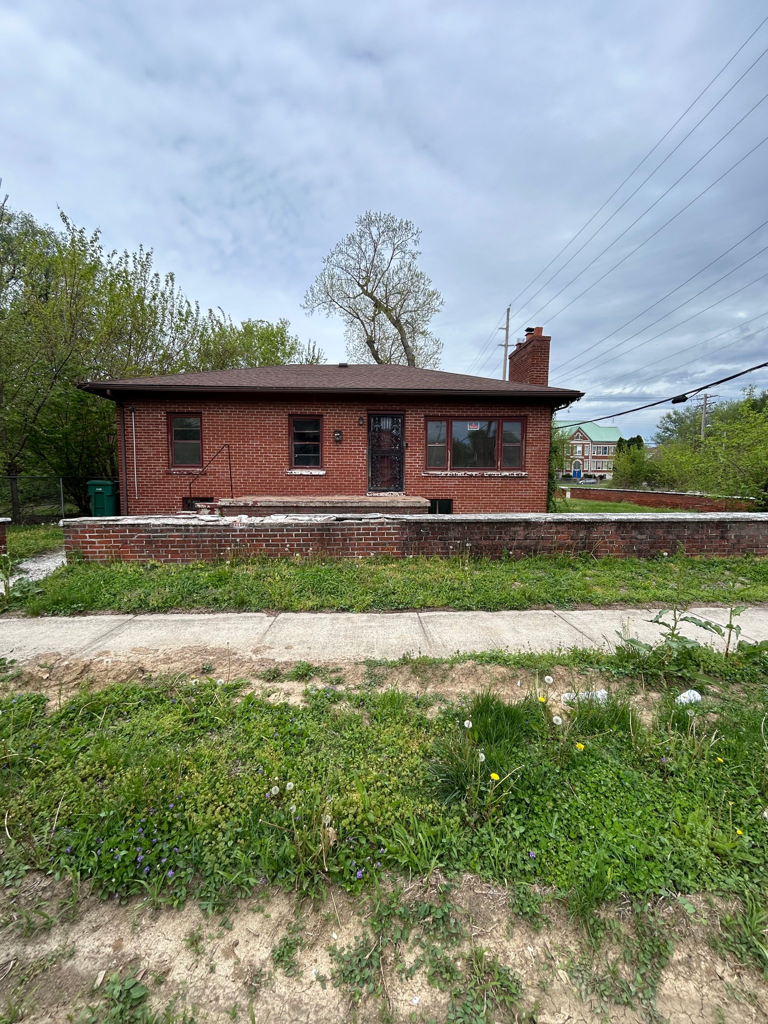 East St. Louis House: 1525 St Louis Ave