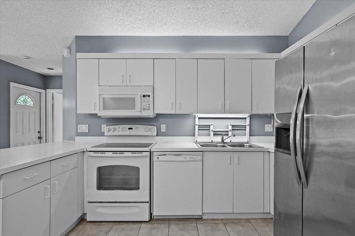 Palm Beach Gardens Townhome: 12556 Woodmill Drive