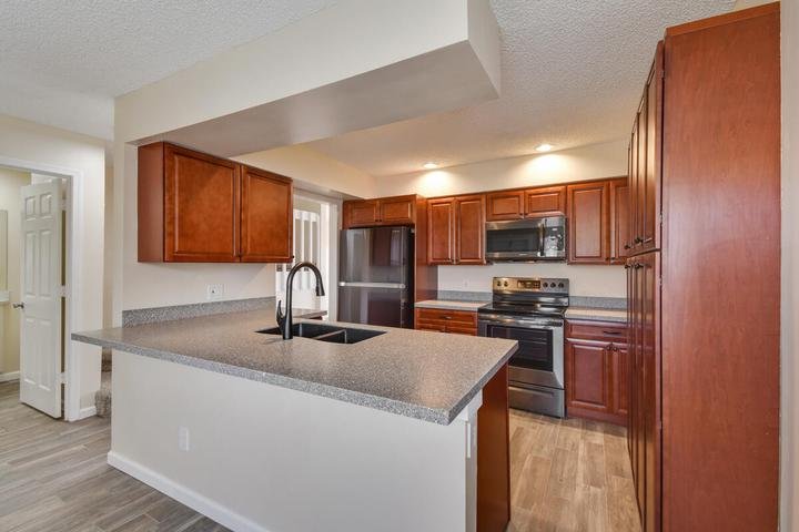 West Palm Beach Townhome: 1475 Lake Mango Way