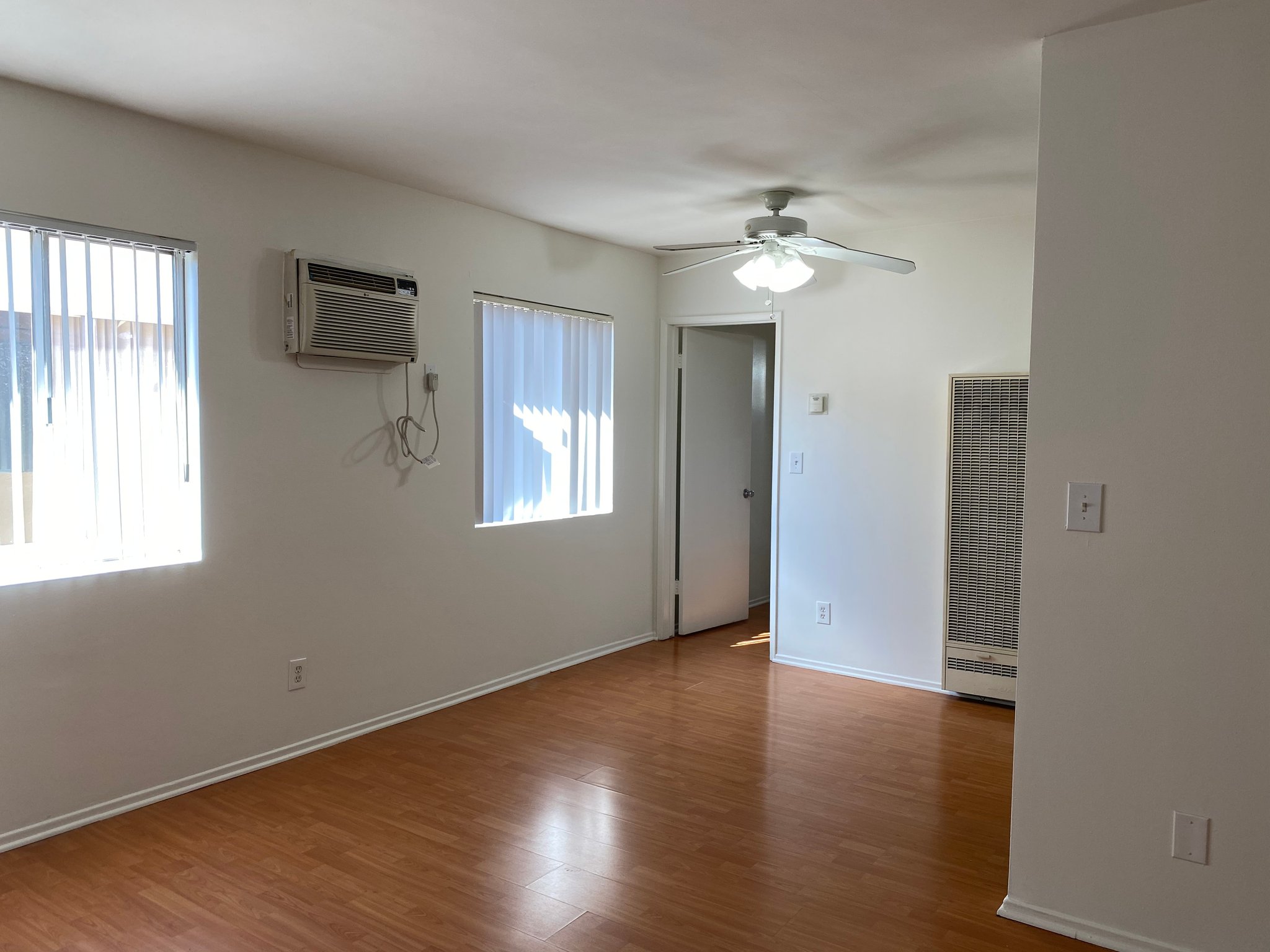 Los Angeles Apartment: 5923 Gregory Ave