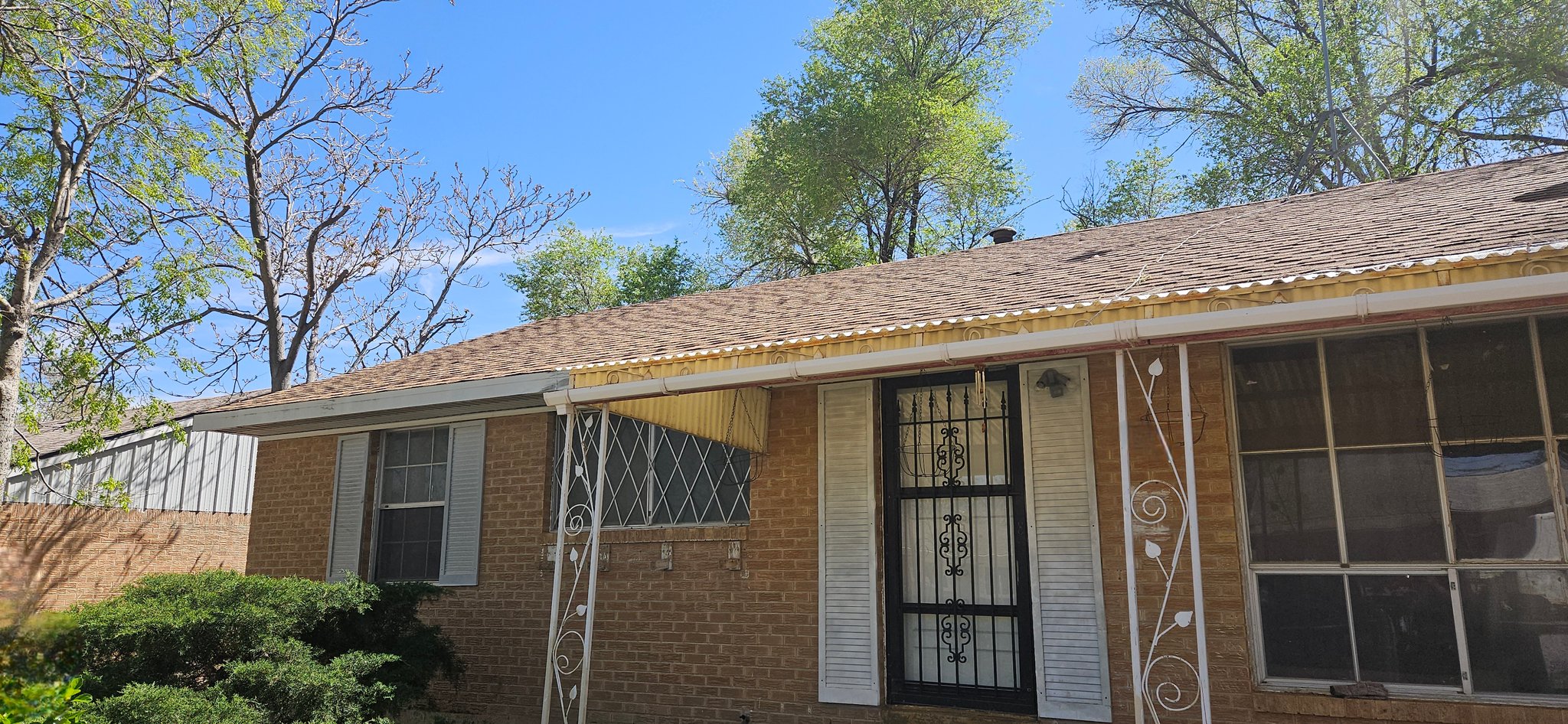 Pueblo House: 72 Brothers Ln