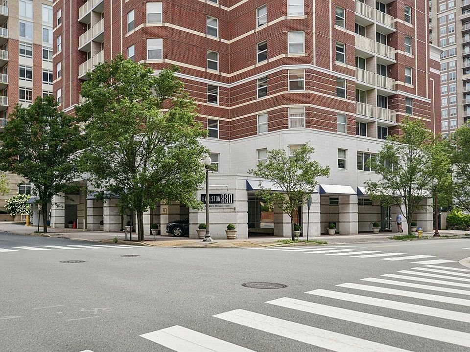 Arlington Apartment: 880 North Pollard #427