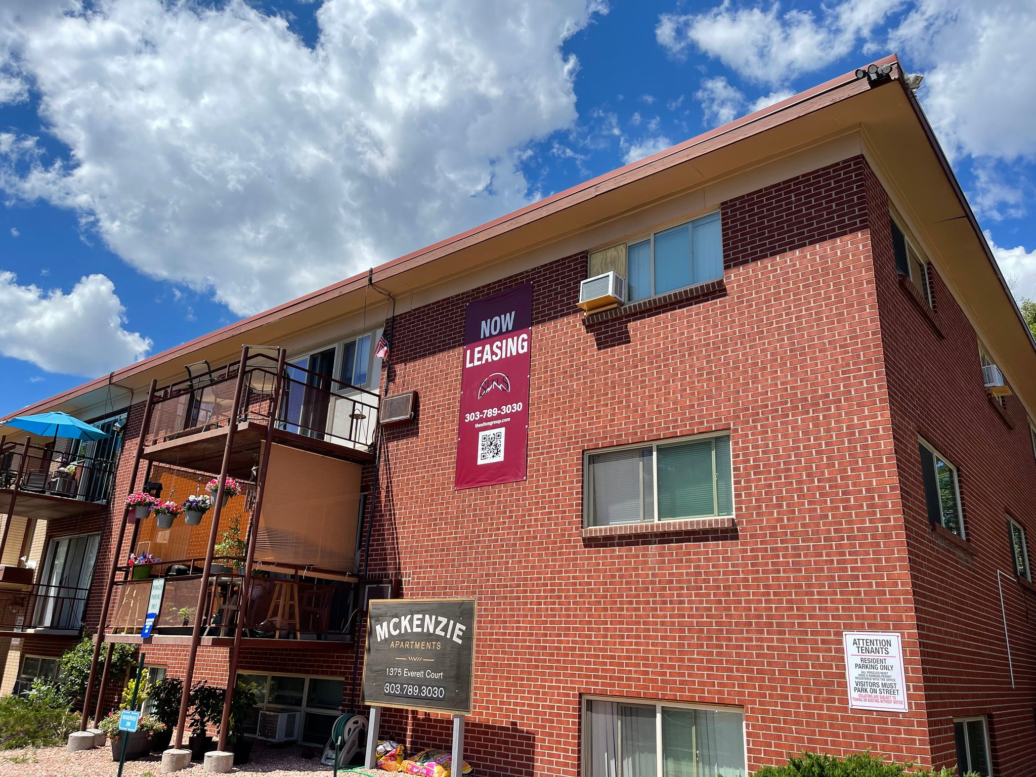 Lakewood Apartment: 1375 Everett Court