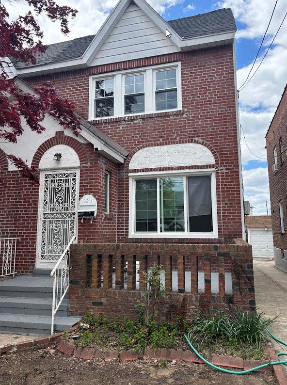 ozone park House: 132-14 81 st