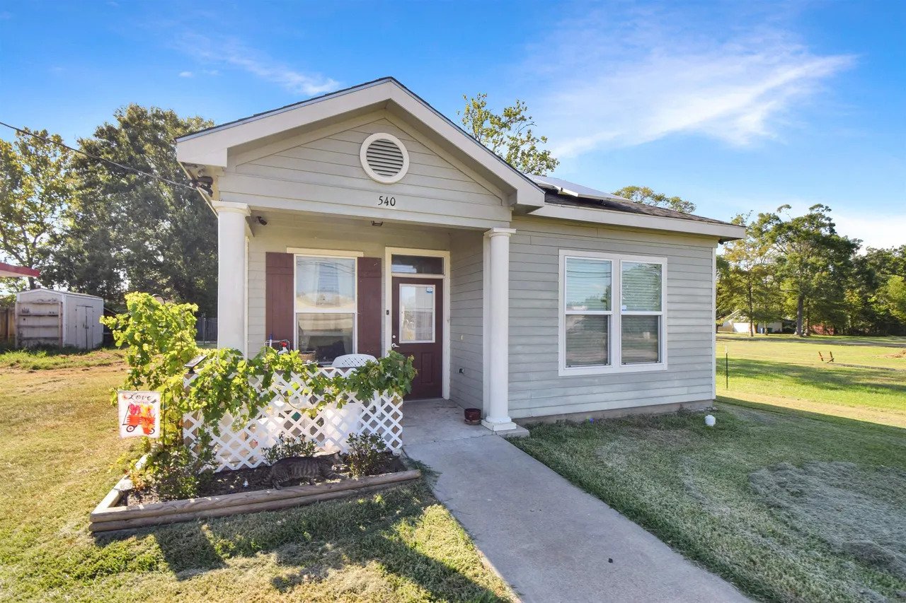 Silsbee House: 540 S 7th St