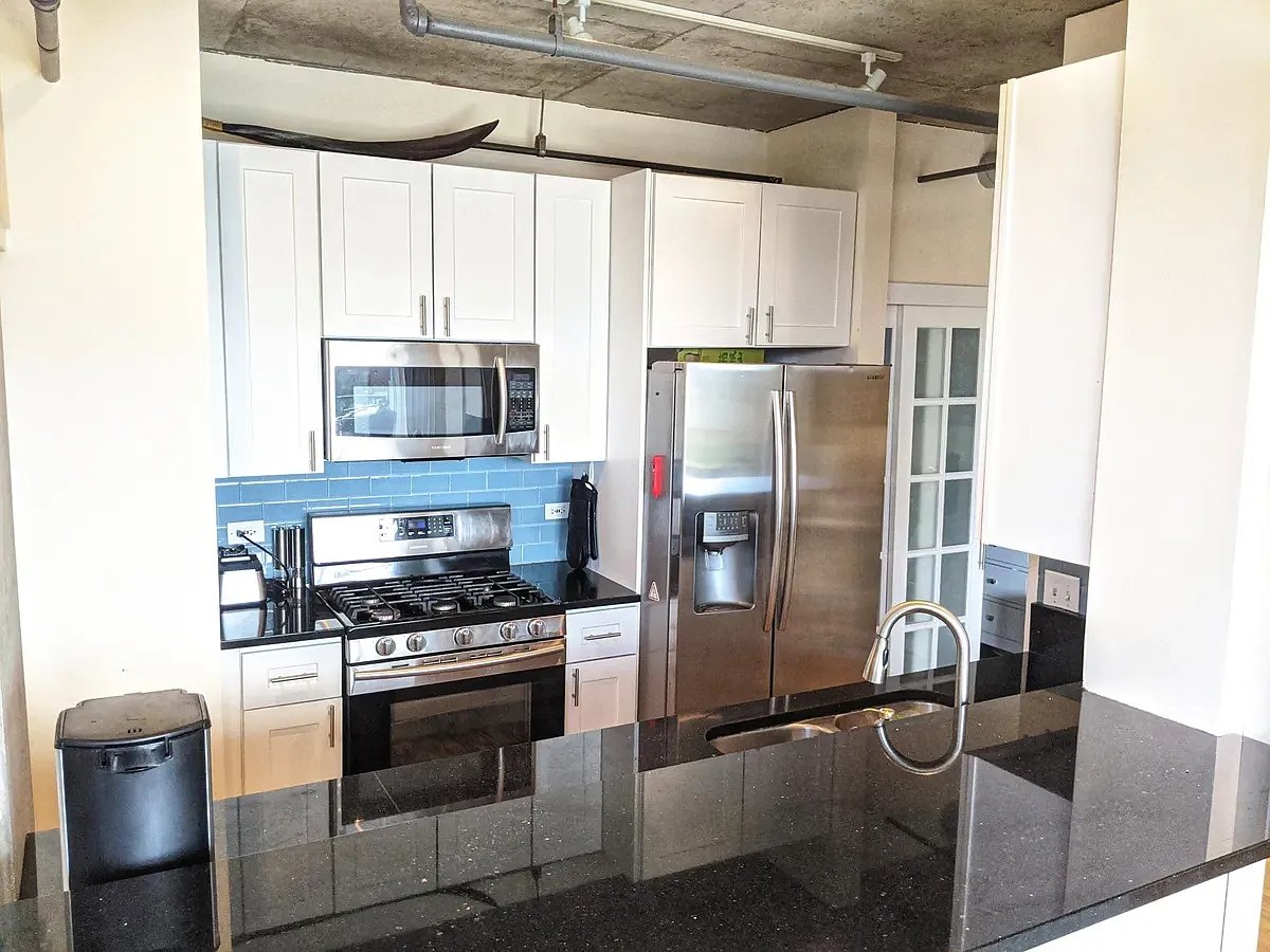 Chicago Condo: 700 W. Van Buren Street