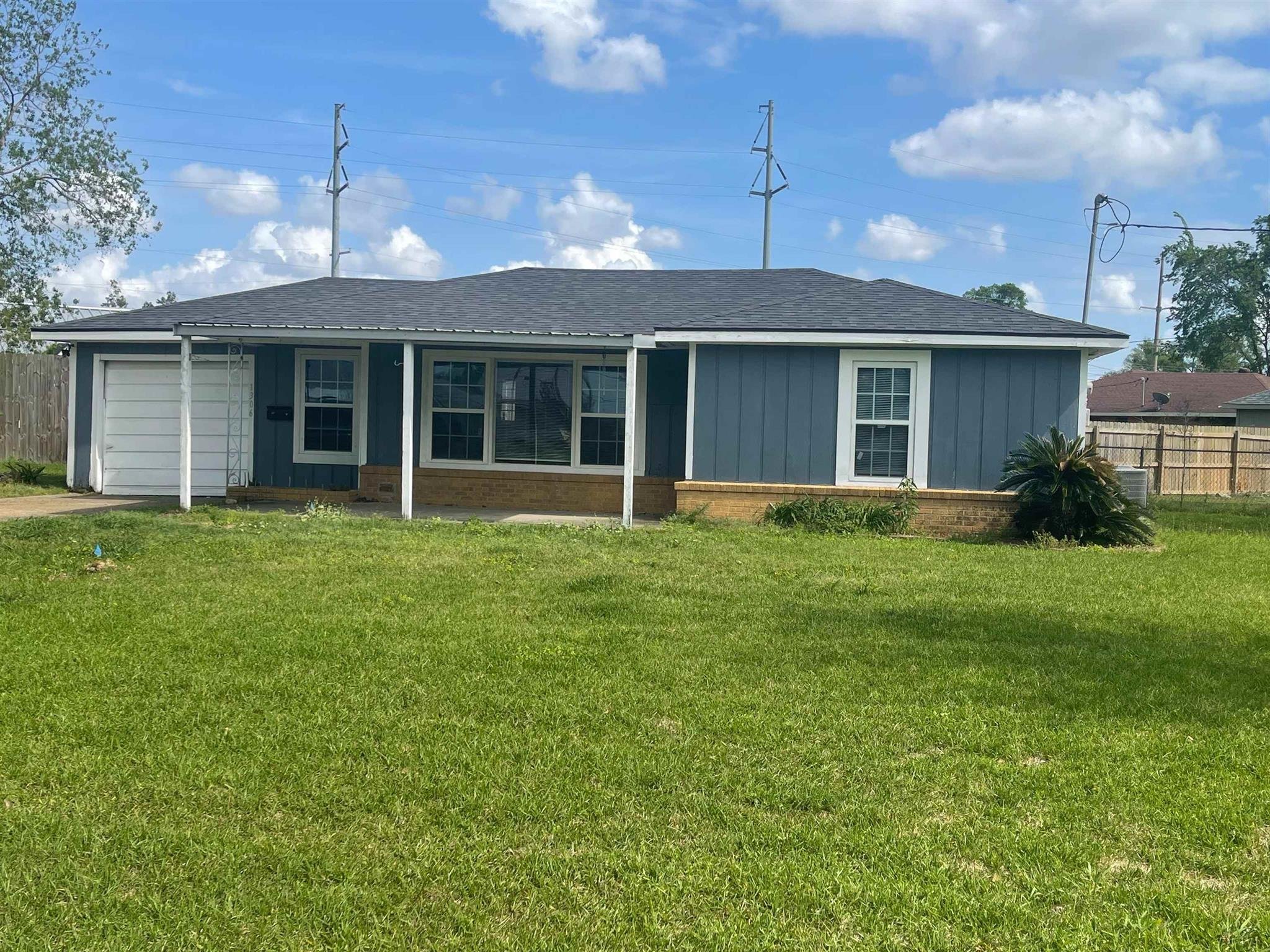 Westlake House: 1306 Contenintal