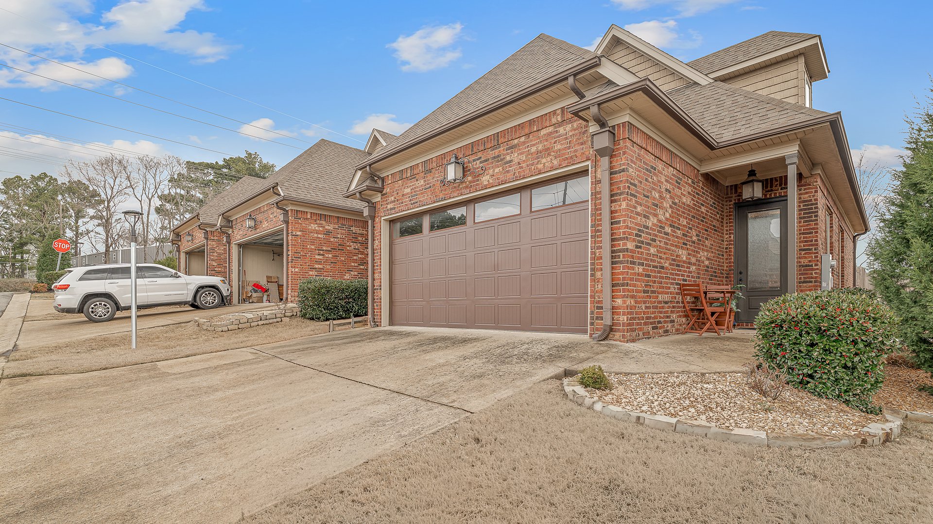 Jonesboro House: 2832 Village Meadow CV