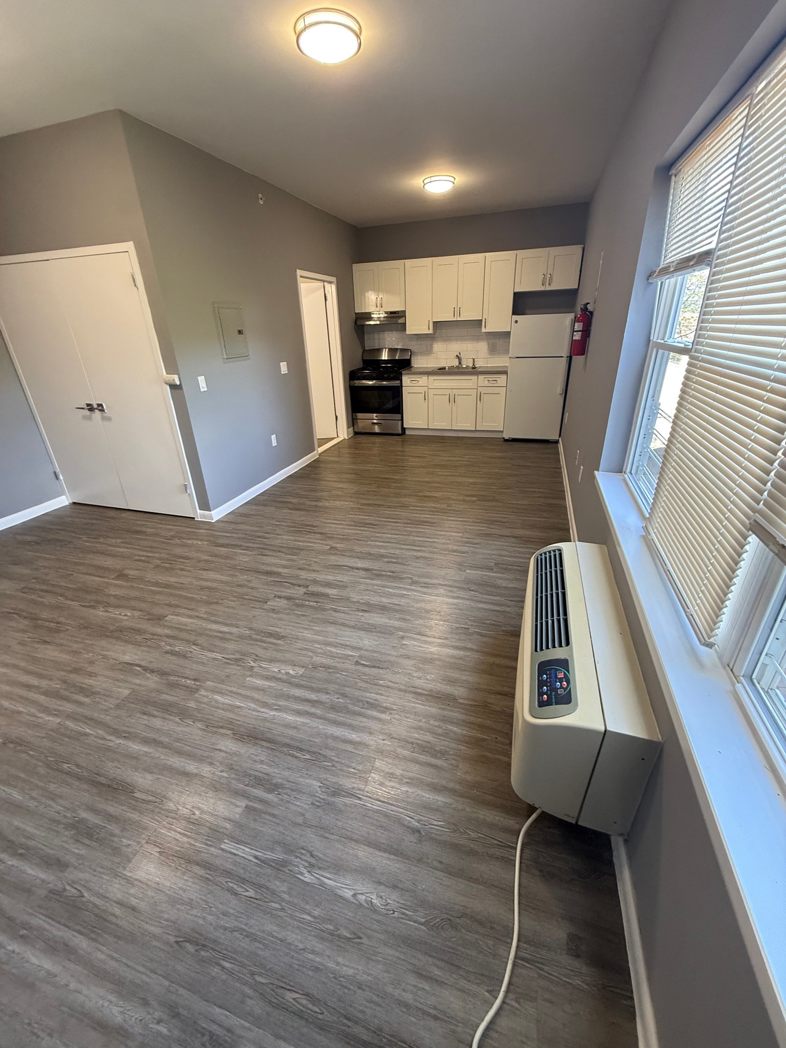 Paterson Apartment: 39 16th Ave