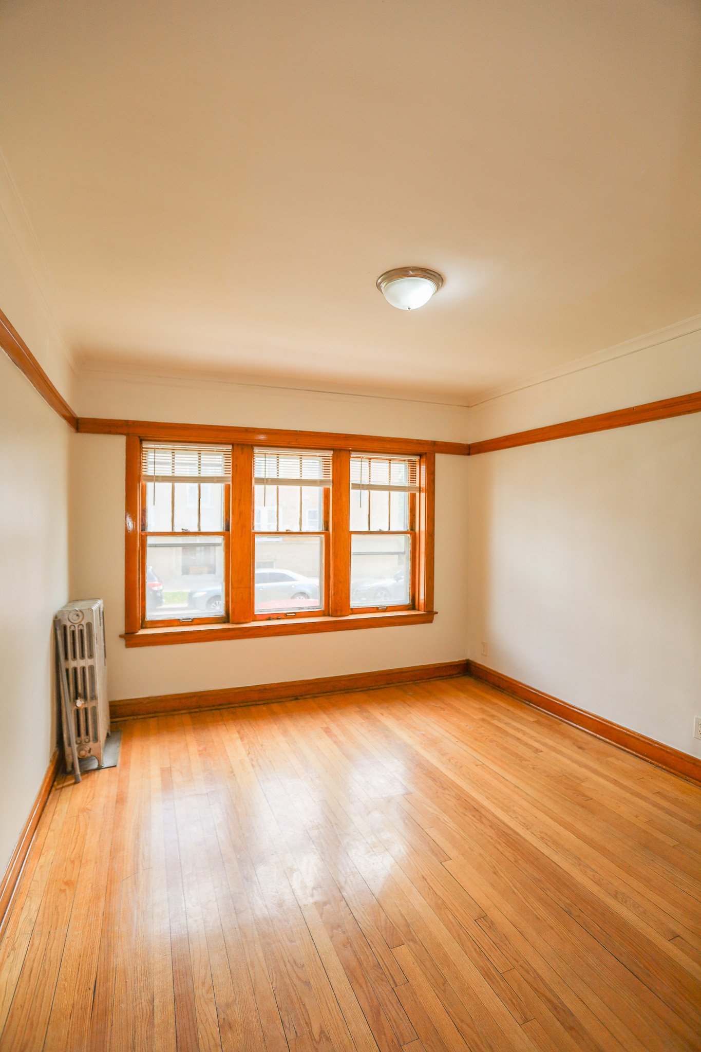 Chicago Apartment: 2736 N Leclaire