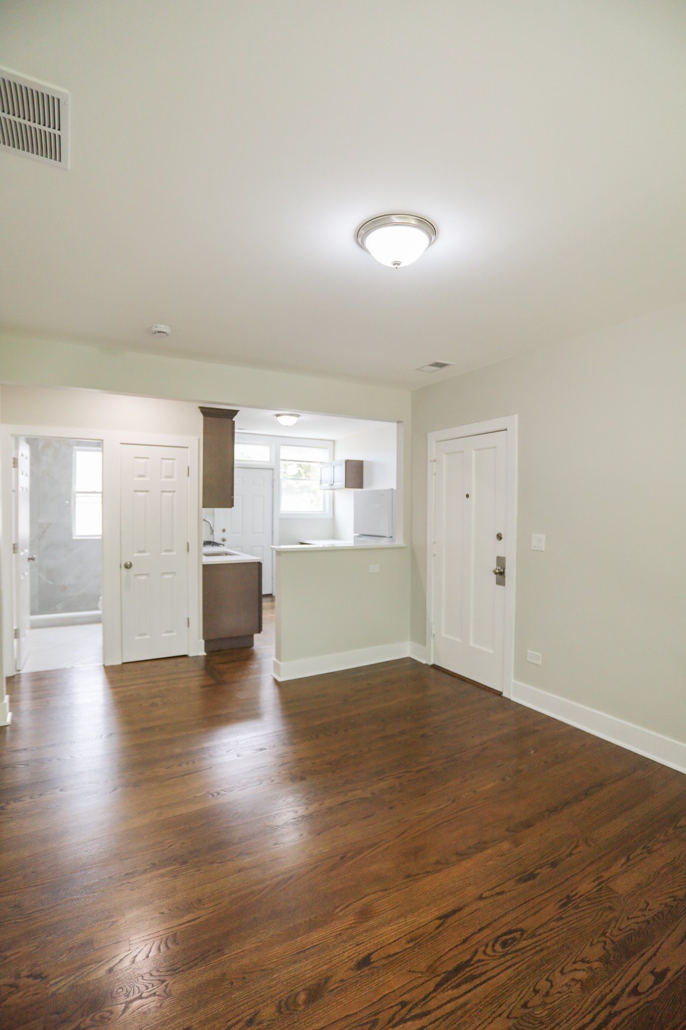 Chicago Apartment: 2709 N Kilpatrick