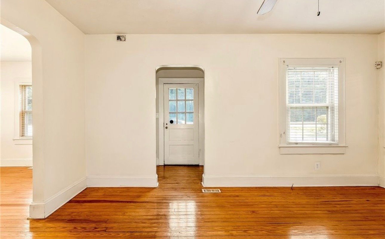 Fayetteville House: 6590 Cliffdale Rd.