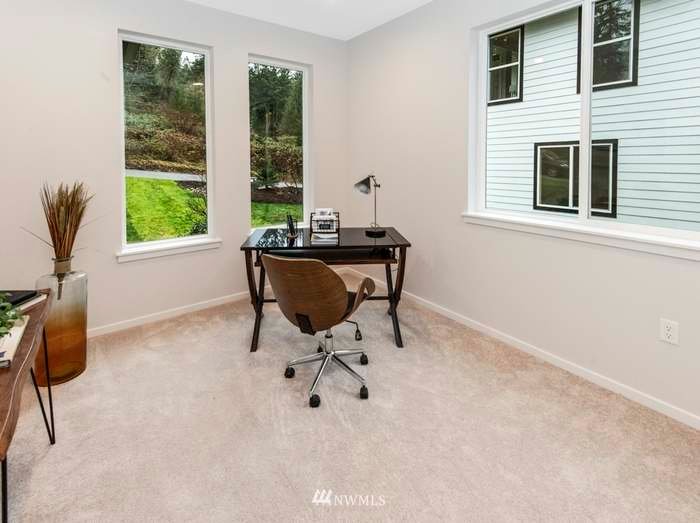 Lakewood House: 8710 100th St SW