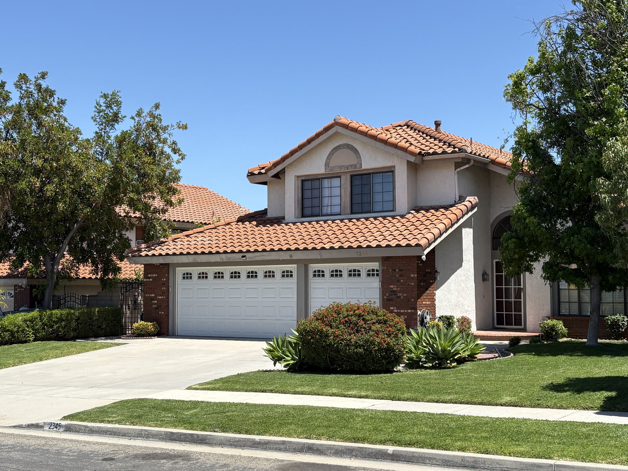 Corona House: 2345 Heritage Drive
