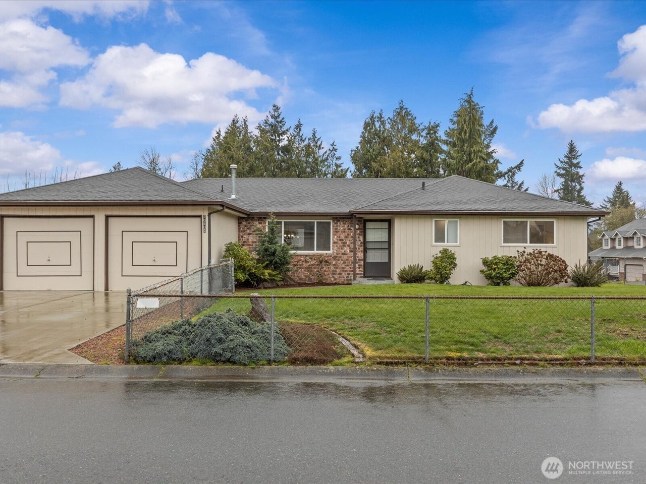 Kent House: 20405 119th Ave SE