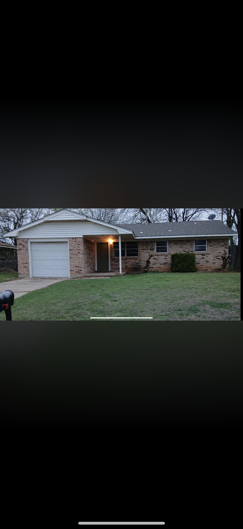 Lawton House: 3808 SE Bedford
