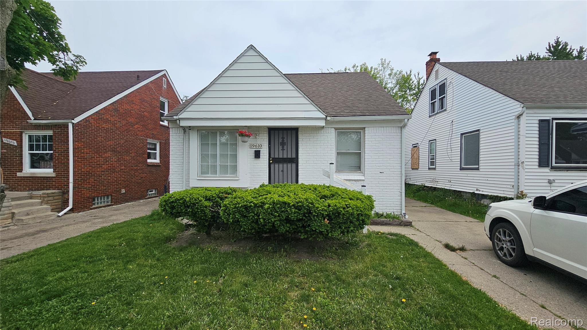 Detroit House: 19610 Westphalia St
