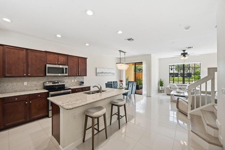 Wellington Townhome: 10415 Wellington Parc Drive