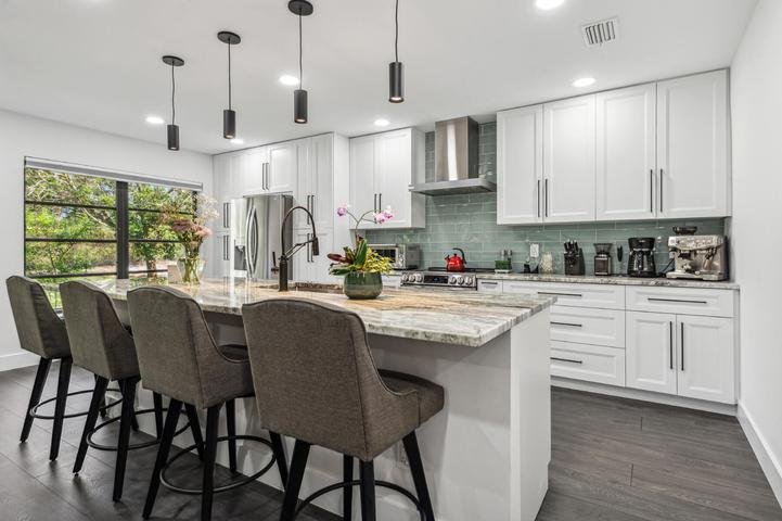 Jupiter House: 10908 SE Hobart Street