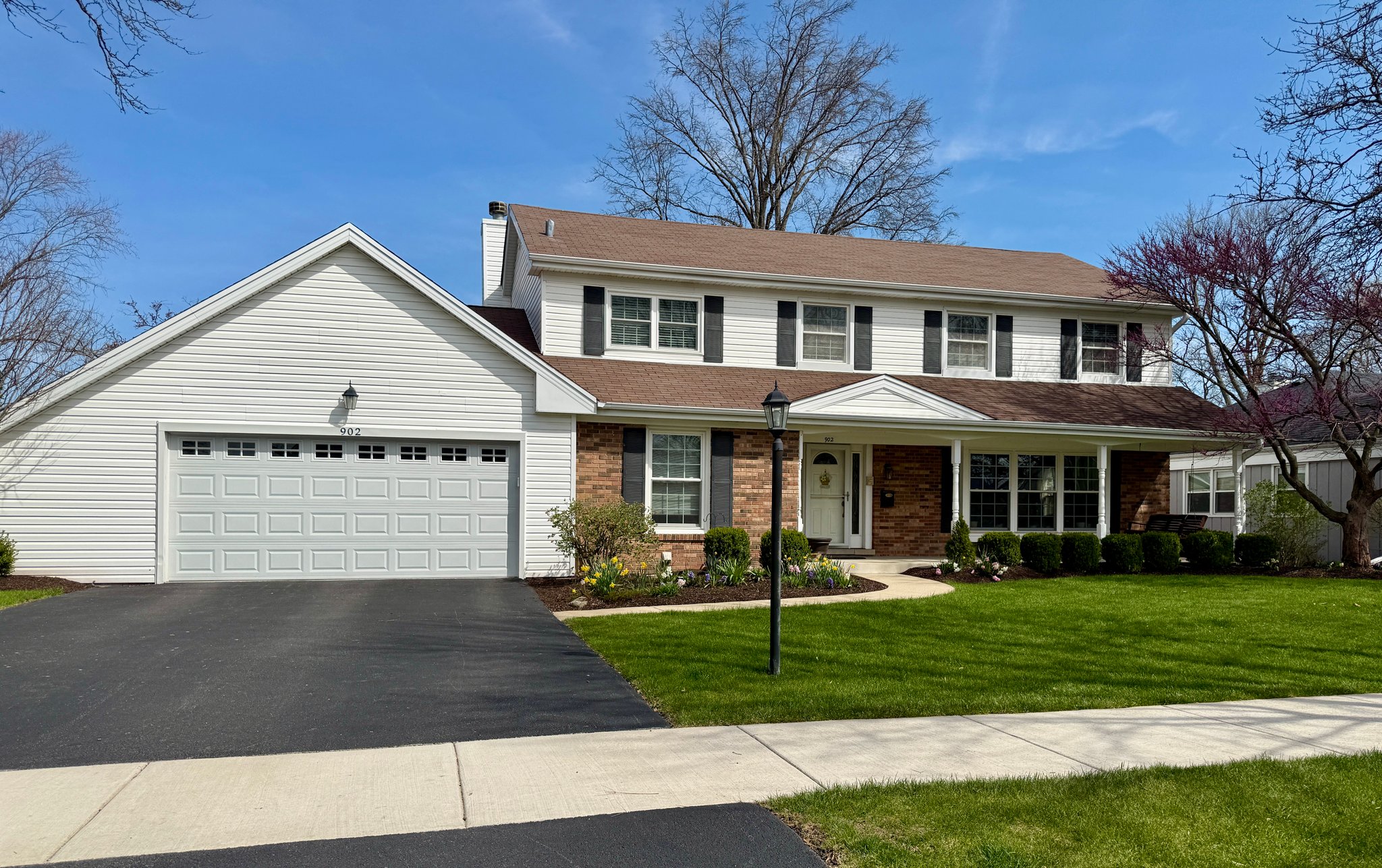 Downers Grove House: 902 Stratford Lane