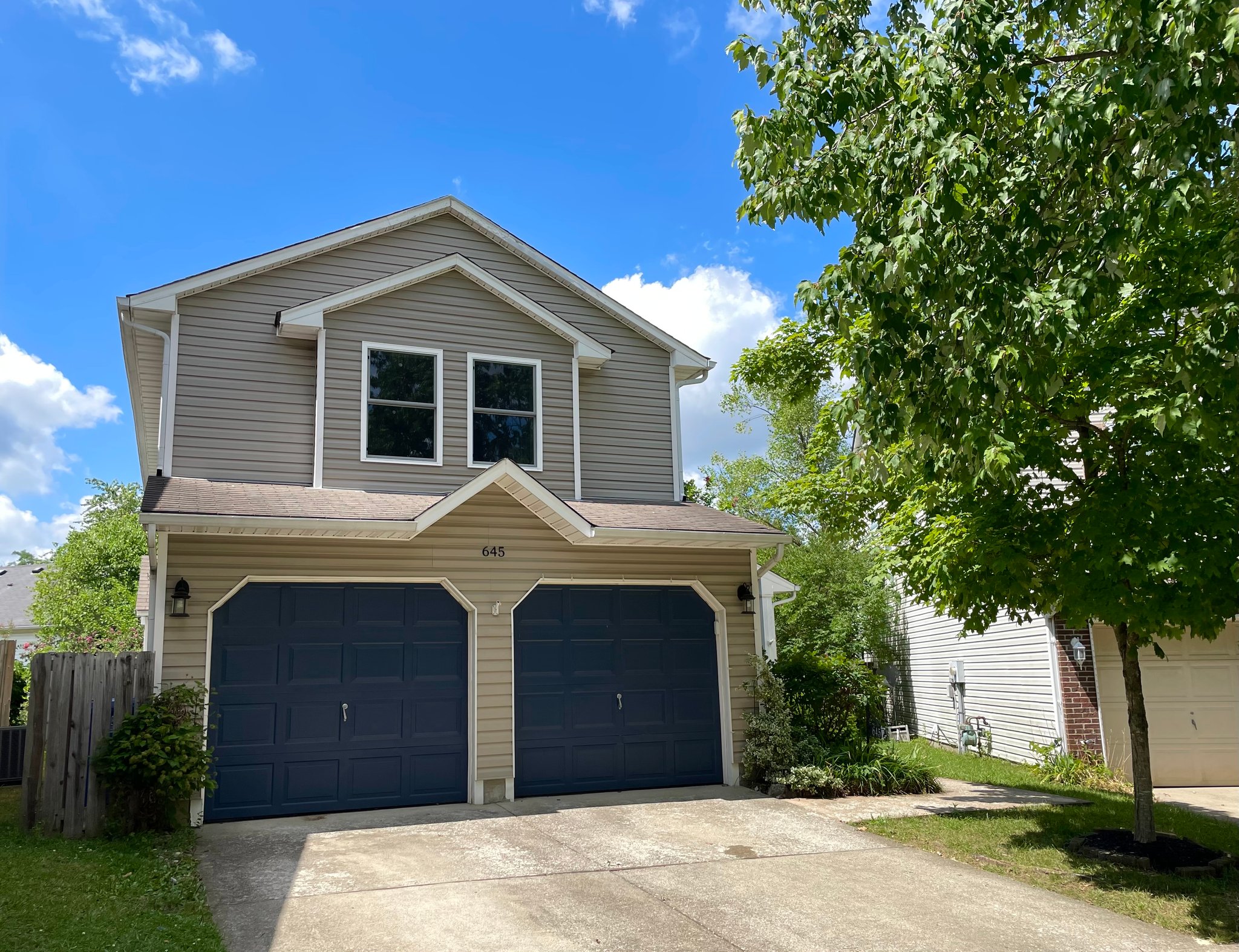 Lexington House: 645 Declaration Ct