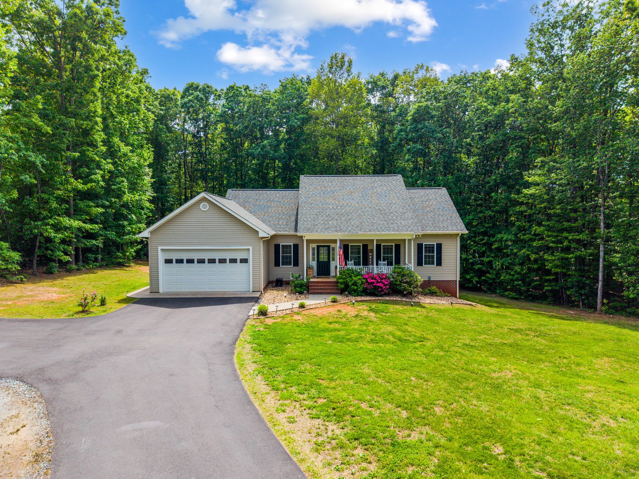 Spout spring House: 883 little bear lane