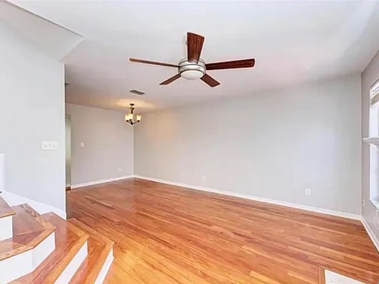 Tampa House: 502 S Willow Ave