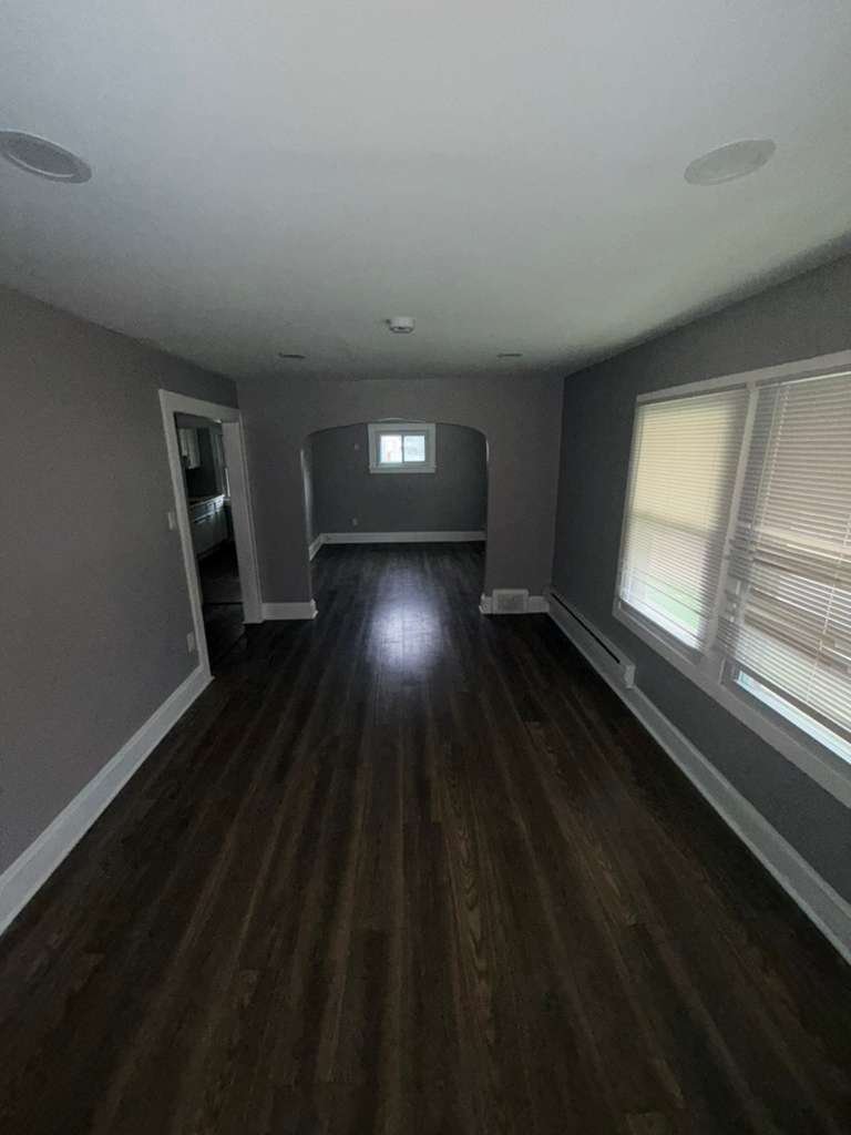 cleveland Apartment: 1185 E 167th Street Cleveland, OH 44110