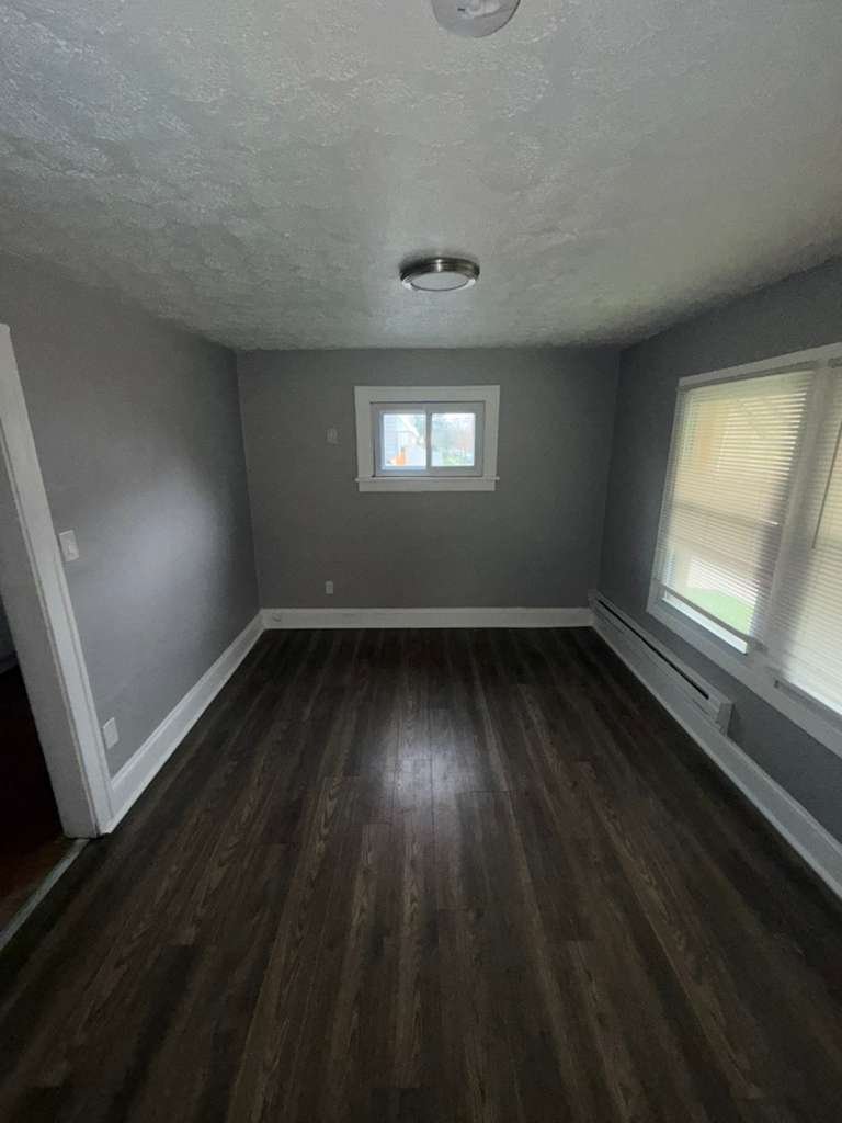 cleveland Apartment: 1185 E 167th Street Cleveland, OH 44110