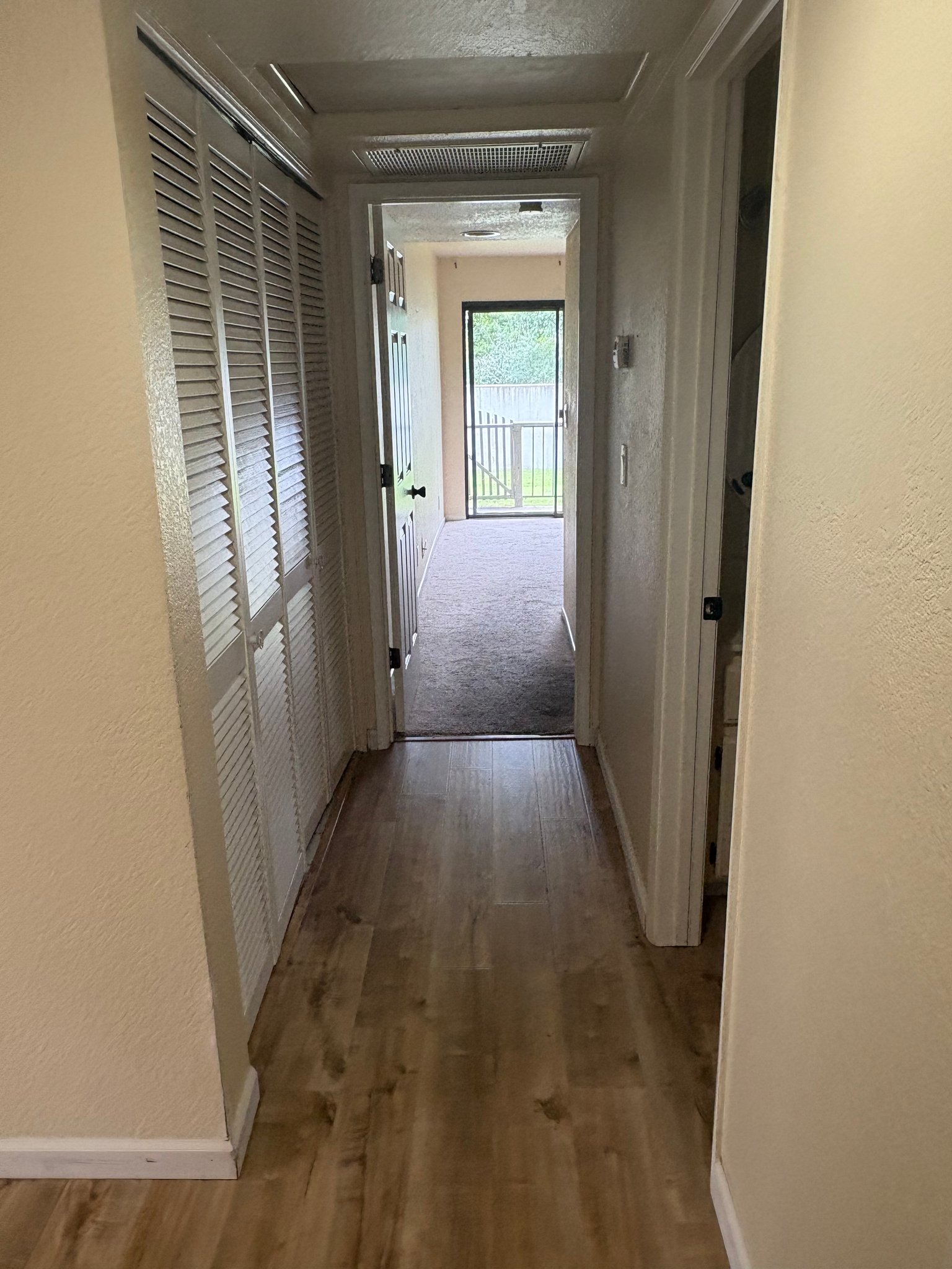 Roseville Condo: 720 Sunrise Avenue
