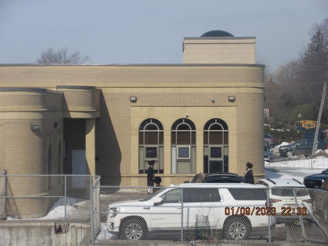 syracuse House: 412 rich st.