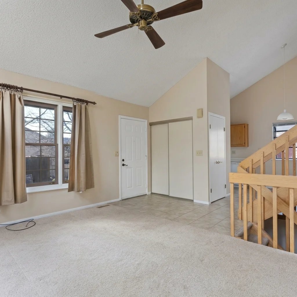 Aurora House: 2973 S Revere St