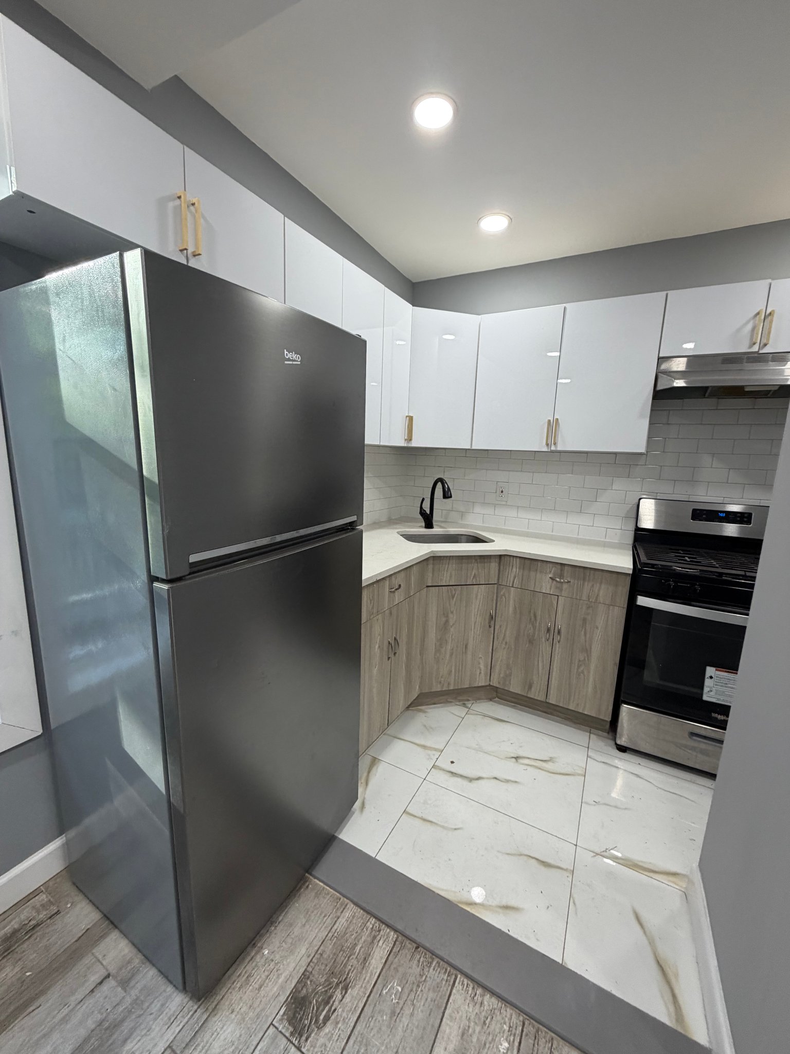 East Orange Townhome: 67 9th Ave