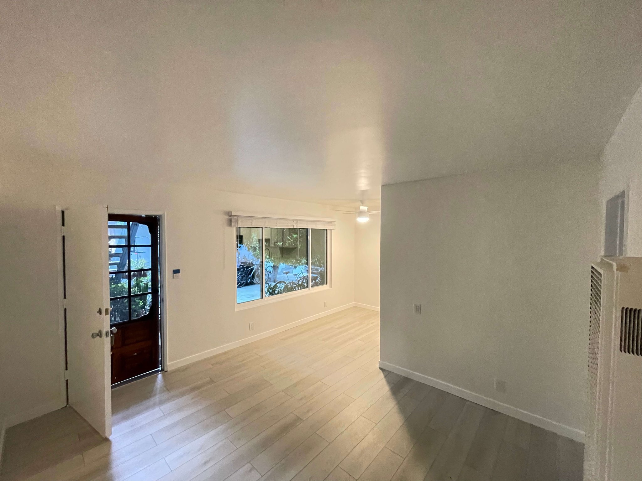 Venice Apartment: 25 Navy Street