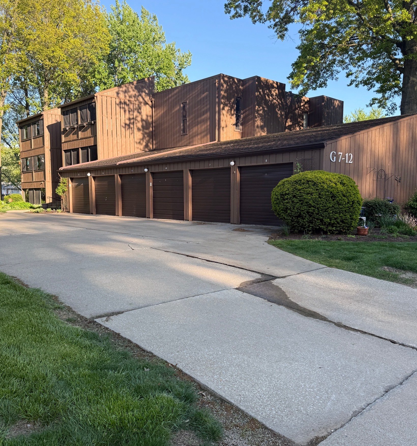 Avon Lake Condo: 33803 Electric Blvd