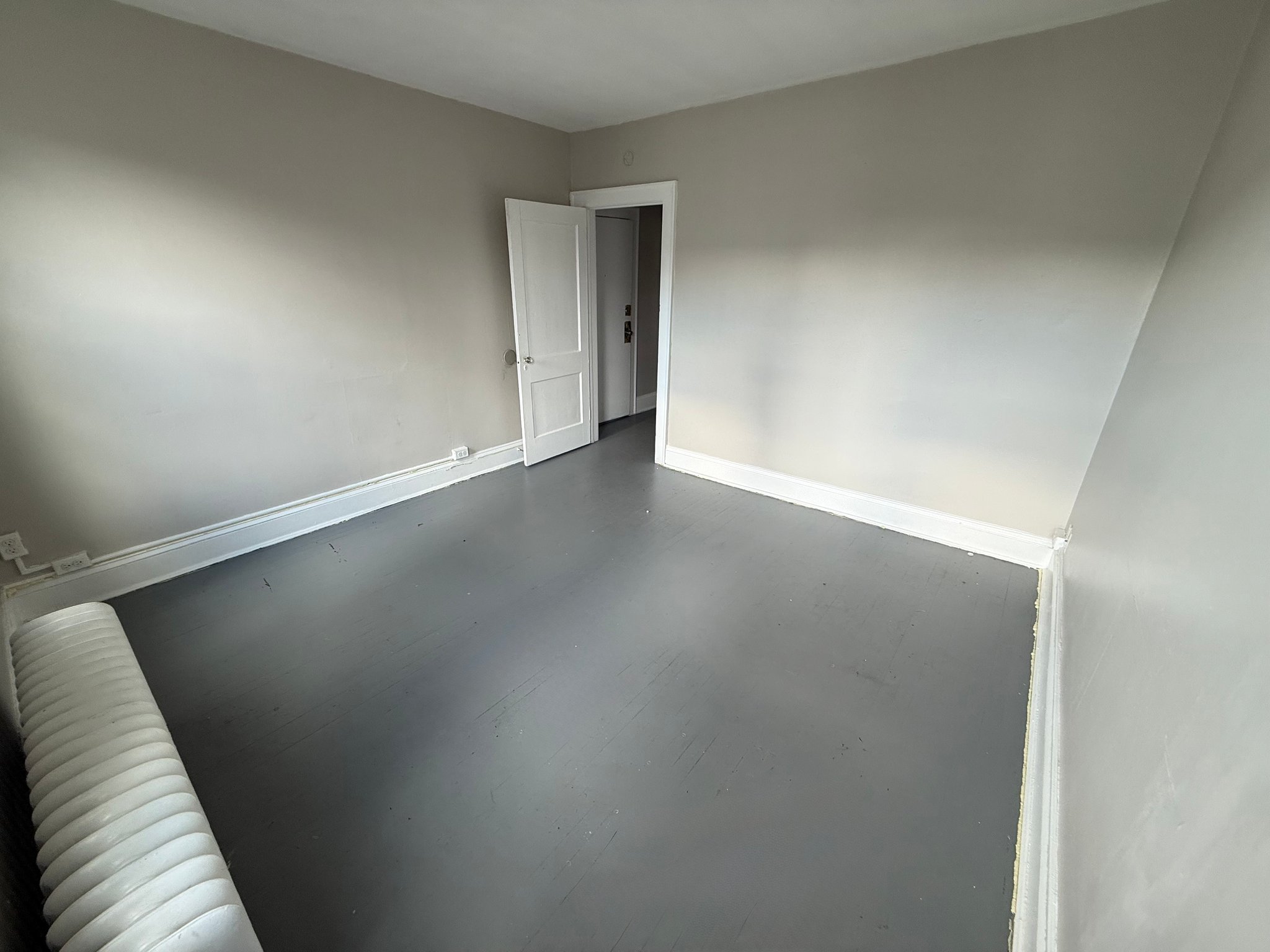 Hartford Apartment: 82 James St