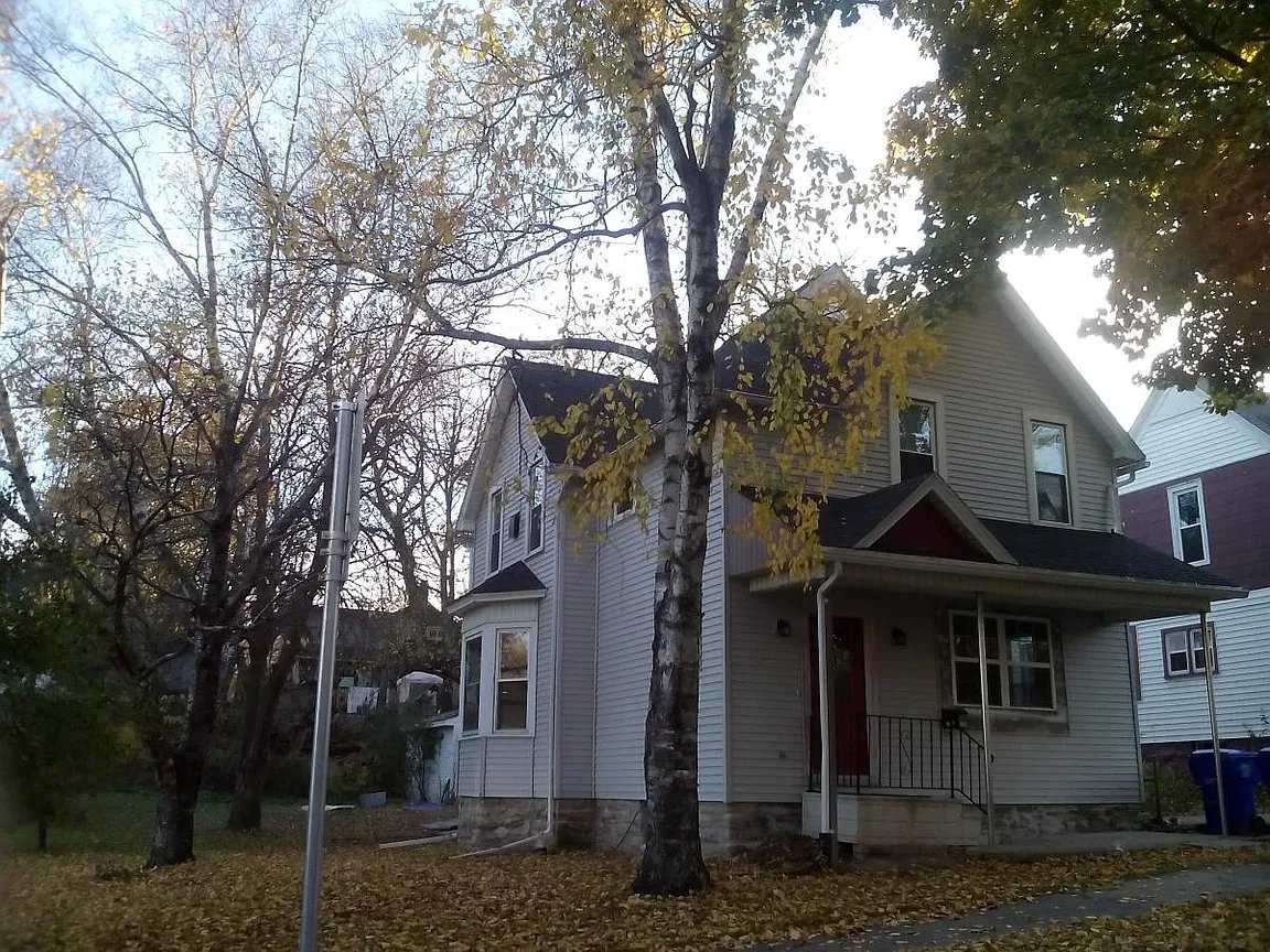 APPLETON Multiplex: 839 E John Street,