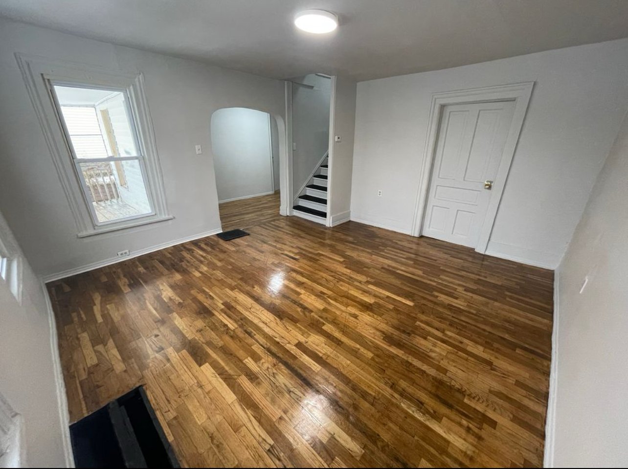 Jackson House: 227 W Franklin St