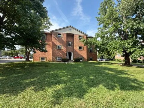 Oxford Apartment: 616 Brill Dr